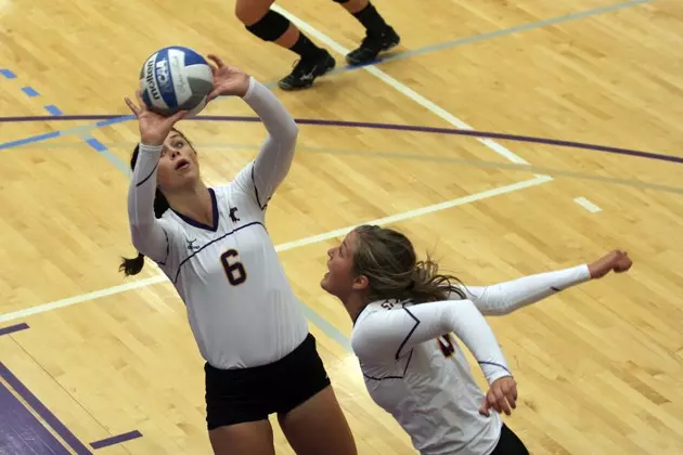Wildcats fall in close five-set MIAC thriller to St. Olaf