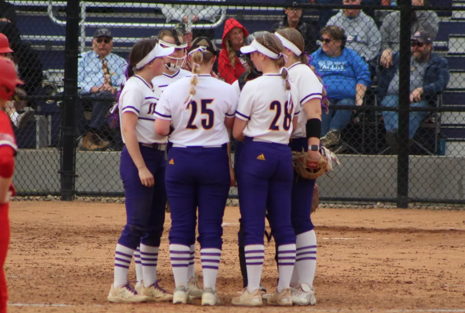 Huddle at circle